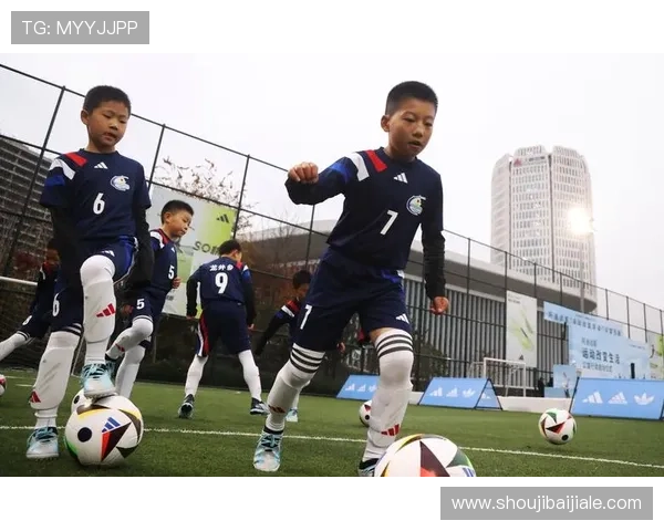 爱体育真人国际的互动功能详解让你在观看体育比赛的同时享受更多乐趣与交流